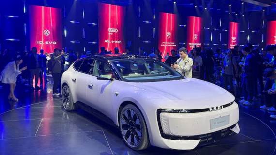 Giá xăng tăng thúc đẩy xu hướng chuyển sang xe điện