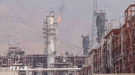 Giá khí đốt tăng 35% do xung đột Trung Đông gây ra