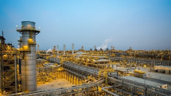 Saudi Aramco tiếp tục cắt giảm nguồn cung dầu cho khách hàng châu Á