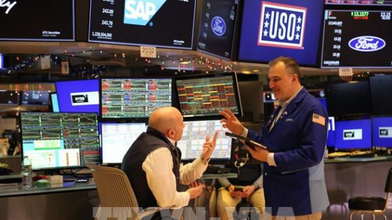 Chứng khoán Mỹ giảm điểm do bất ổn Trung Đông và áp lực lãi suất