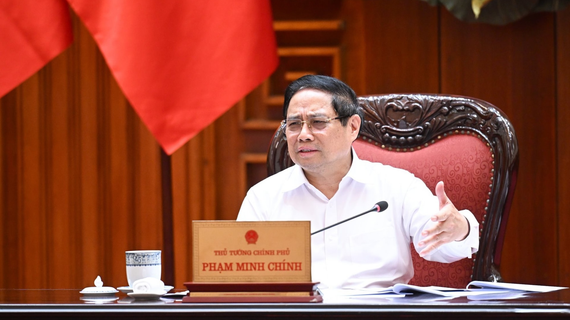 Thủ tướng yêu cầu không để thiếu nguồn cung xăng dầu
