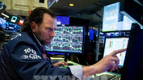 Chỉ số Nasdaq và S&P 500 giảm điểm mạnh nhất trong hơn 2 tháng