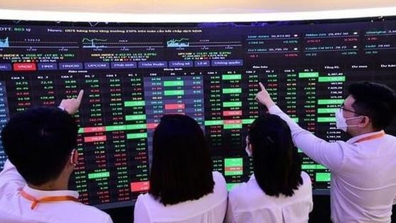 CTCK bất ngờ hạ dự báo VN-Index năm 2026 sau căng thẳng Trung Đông