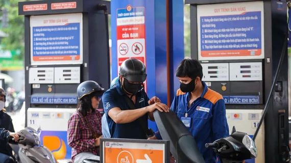 Giảm hết 3 loại thuế đối với xăng, dầu và nhiên liệu bay