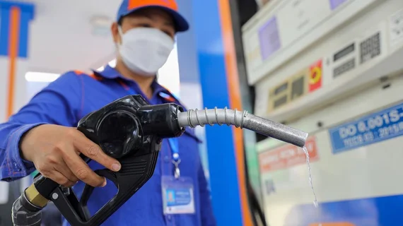 Quỹ xăng dầu được “tiếp sức” 8.000 tỷ đồng