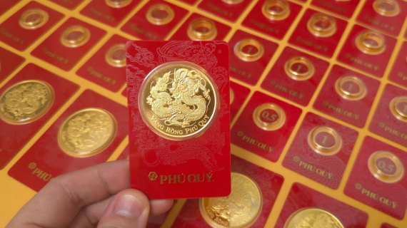 Giá vàng giảm 1,4 triệu đồng/lượng, tỷ giá USD 