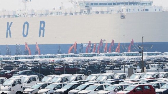 Mỹ: Doanh số bán lẻ tăng mạnh nhờ doanh số bán ôtô và xăng dầu phục hồi