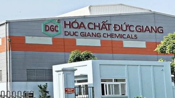 Sau cắt margin, cổ phiếu Hóa chất Đức Giang (DGC) vừa bị đưa vào diện cảnh báo