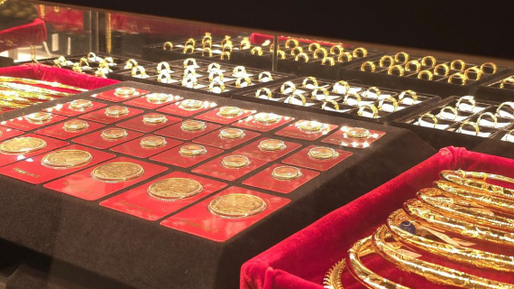Giá vàng lao dốc, lùi về mức 170,5 triệu đồng/lượng
