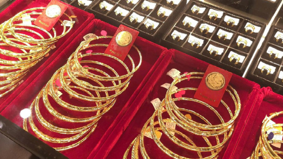 Giá vàng nhích nhẹ