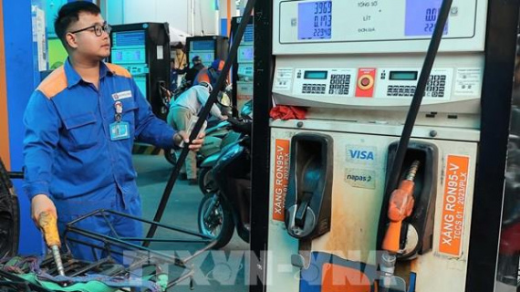 Giá xăng dầu tiếp tục giảm từ 15h00 hôm nay 23/4