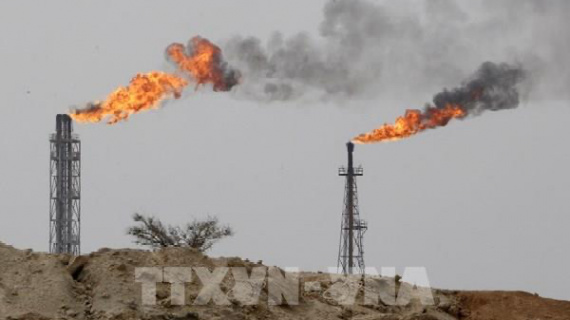Giá dầu giảm nhẹ sau quyết định rời OPEC của UAE