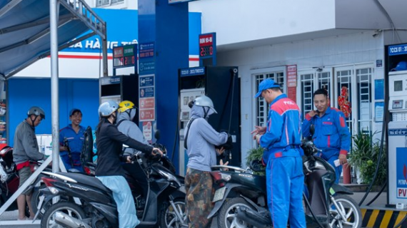 Giá xăng dầu tiếp tục giảm mạnh từ 15h30 hôm nay 9/4