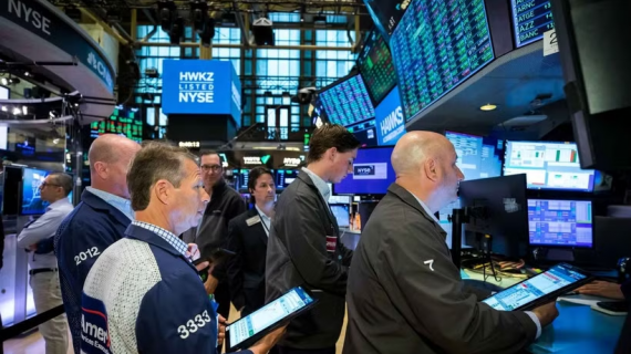 Chứng khoán Mỹ bùng nổ sau lệnh ngừng bắn Mỹ-Iran