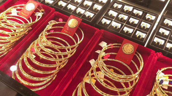 Giá vàng giảm sâu, “bốc hơi” 6,5 triệu đồng/lượng