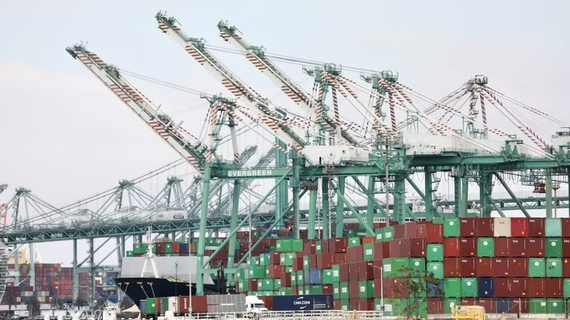 Mỹ tiến hành hoàn trả hơn 35,5 tỷ USD tiền thuế quan cho các nhà nhập khẩu