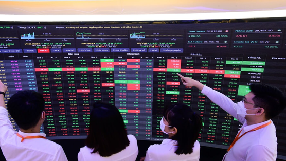 Các Công ty chứng khoán nói gì về phiên VN-Index bất ngờ đảo chiều?