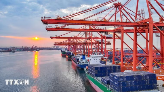 Trung Quốc: Giá xuất khẩu tăng mạnh nhất 3 năm do cú sốc dầu mỏ