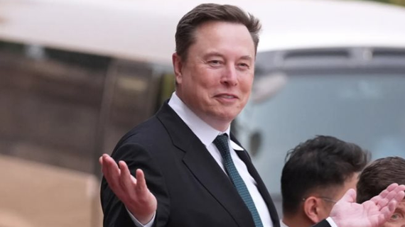 Elon Musk chính thức mất danh hiệu tỷ phú đôla
