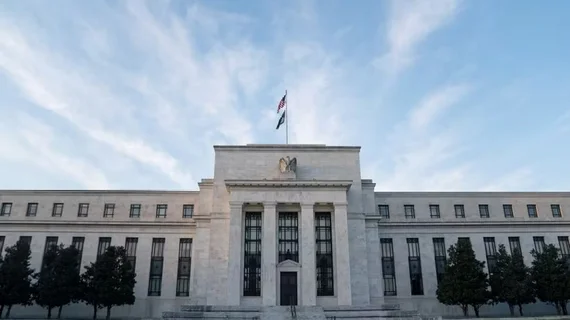 Fed giữ nguyên lãi suất đối mặt lạm phát và chi phí sinh hoạt