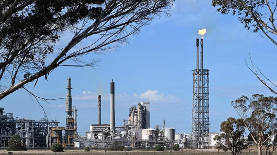 Giá dầu Brent và WTI rơi xuống mức thấp nhất kể từ đầu tháng Ba