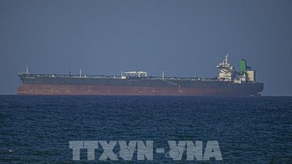 Mỹ tuyên bố dỡ bỏ phong tỏa eo biển Hormuz