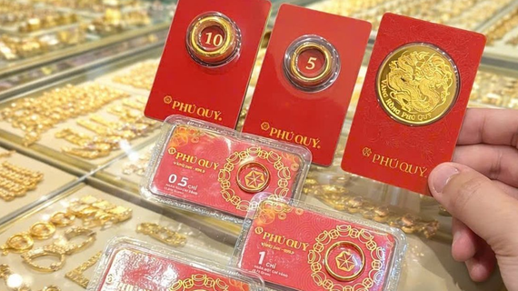 Giá vàng “leo dốc”, áp sát mốc 149 triệu đồng/lượng