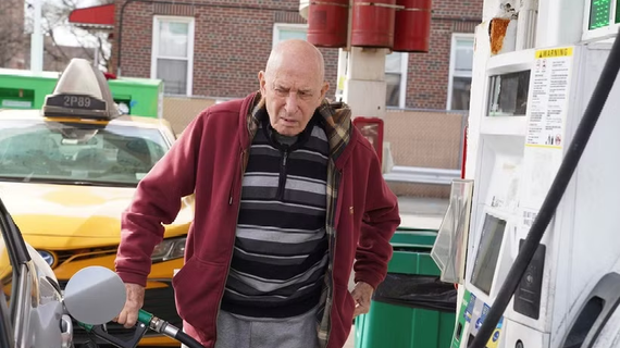 Giá dầu tăng nhẹ nhờ mức giảm dự trữ của Mỹ thấp hơn kỳ vọng