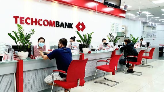 Techcombank lãi 18.540 tỷ đồng trong nửa đầu năm 2026