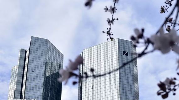 Khám xét trụ sở chính của ngân hàng Deutsche Bank