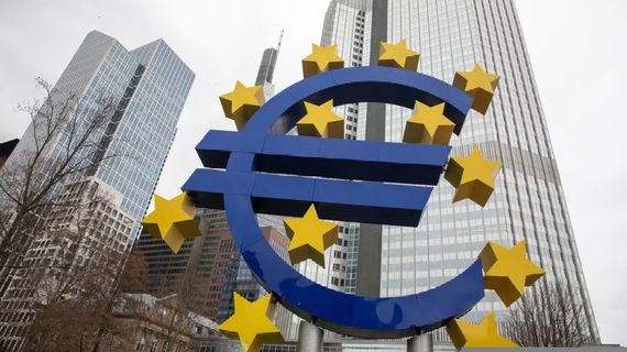 ECB: Cần tiếp tục tăng lãi suất để kiềm chế lạm phát