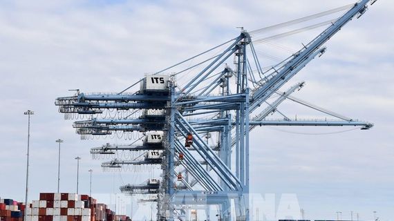 Tổng thống Mỹ tuyên bố sẽ tăng thuế đối với ô tô từ Canada lên 50%
