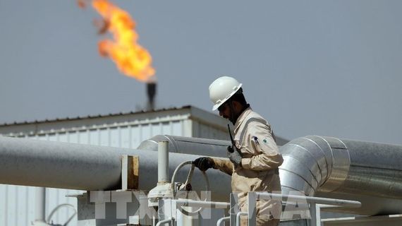 Giá dầu thô lao dốc gần 5% do kỳ vọng về đàm phán hòa bình Trung Đông