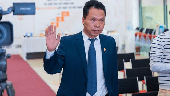Một chủ tịch giữ lời, mua hết lượng cổ phiếu đã đăng ký