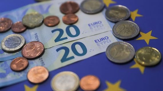 ECB tăng lãi suất lần thứ hai trong năm nay trước áp lực lạm phát