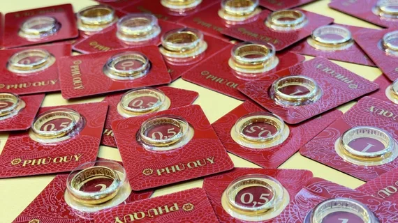 Giá vàng giữ mốc 145 triệu đồng/lượng, thị trường nín thở chờ Fed