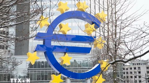 EU đối mặt với áp lực tài chính do giá năng lượng tăng cao và lạm phát