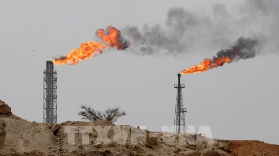 Khả năng Iran mở lại eo biển Hormuz kéo giá dầu WTI giảm khoảng 8%