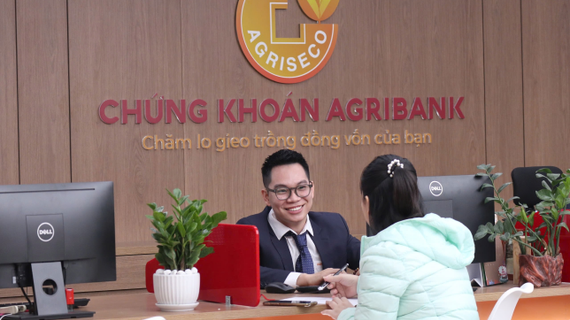 Chứng khoán AGR nâng vốn điều lệ vượt 2.400 tỷ, đón cựu CEO VIX vào ghế Quyền Tổng giám đốc