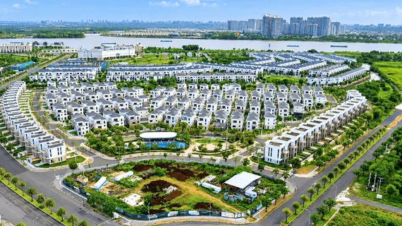 Chủ đầu tư Aqua City lỗ 120,8 tỷ đồng nửa đầu năm, “gánh” hơn 11.300 tỷ đồng