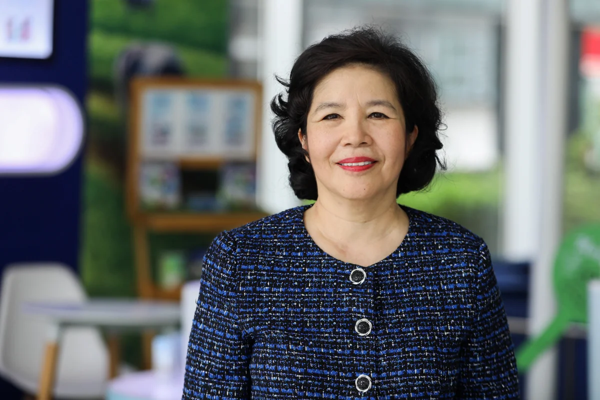 vinamilk-tiep-tuc-dan-dau-top-10-thuong-hieu-manh-viet-nam-ceo-mai-kieu-lien-duoc-vinh-danh-doanh-nhan-xuat-sac-2022-20221012202844-9383.png