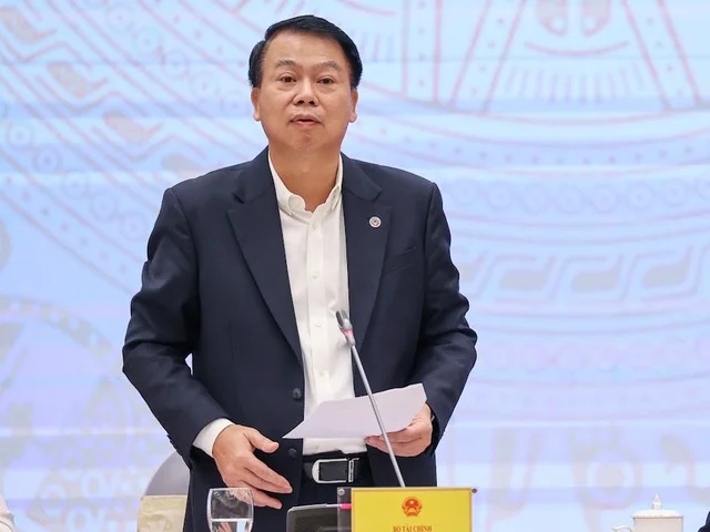 thi-truong-chung-khoan-viet-nam-nhay-cam-can-giam-sat-duoc-cac-tin-don-that-thiet-20221029232840.jpg?rt=20221030102850