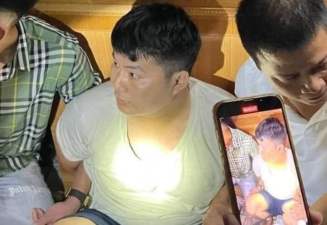 ngan-hang-sacombank-bao-ve-an-toan-phong-giao-dich-sacombank-sa-dec-truoc-vu-cuop-20221115202927-2657.jpg