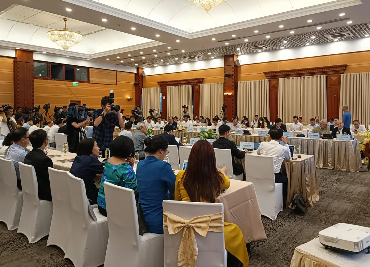 khu-vuc-doanh-nghiep-tuy-dong-ve-so-luong-nhung-con-nhieu-han-che-20221118010521-132.jpg