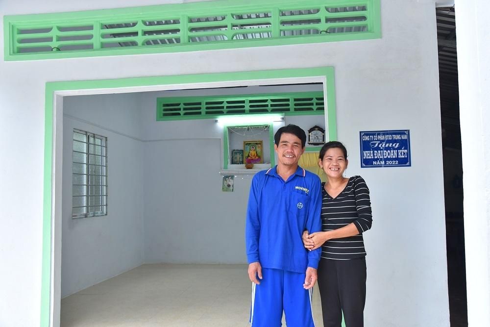 niem-vui-nhan-doi-voi-ba-con-ngheo-tinh-vinh-long-nhan-dip-ky-niem-100-nam-ngay-sinh-co-thu-tuong-vo-van-kiet-20221121184242-5239.jpg