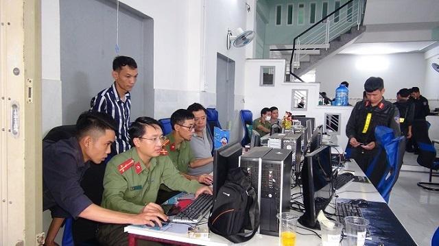 nhan-vien-mirae-asset-quang-nam-mua-ban-trai-phep-du-lieu-ca-nhan-cua-150000-nguoi-20221123104252-303.jpg