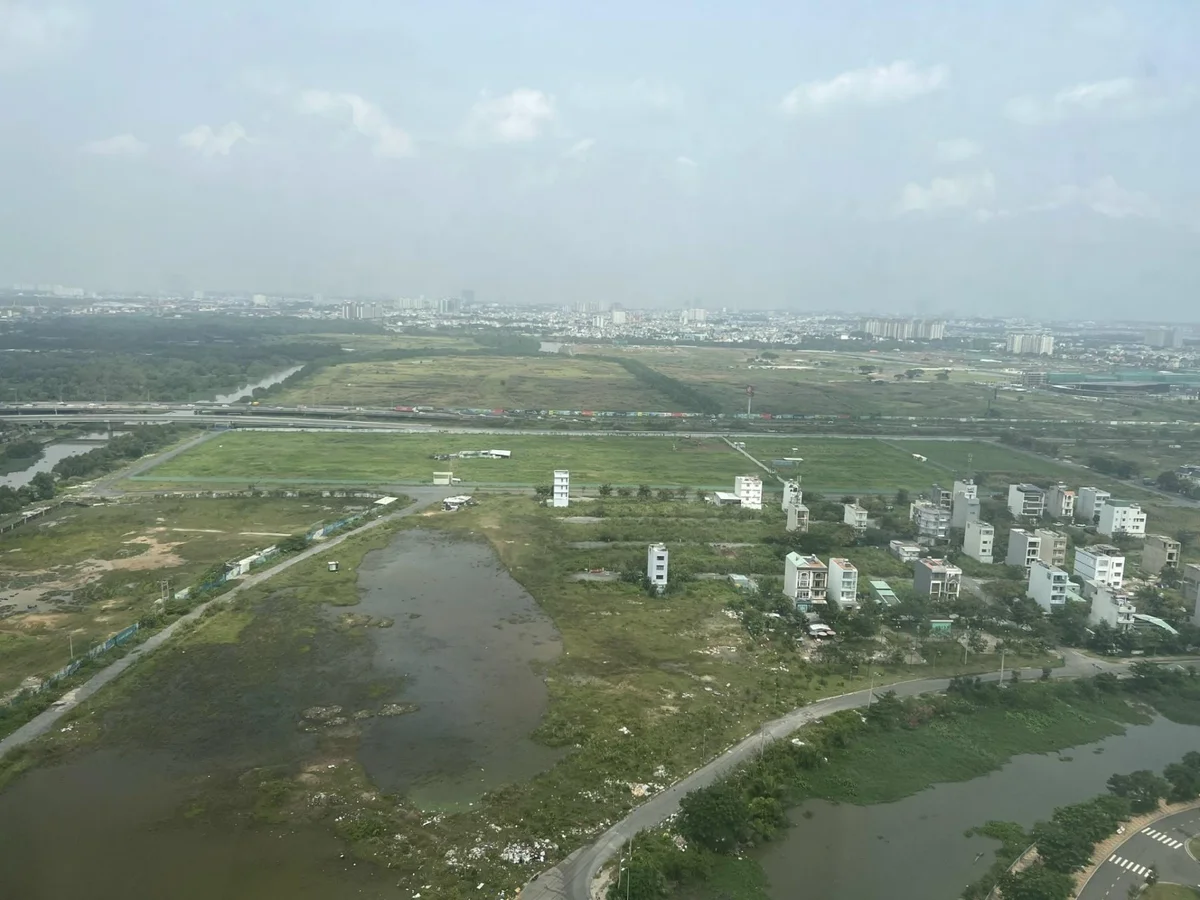 mot-so-doanh-nghiep-bat-dong-san-dang-dung-cac-bien-phap-dau-don-de-ton-tai-20221107165256-8263.jpg