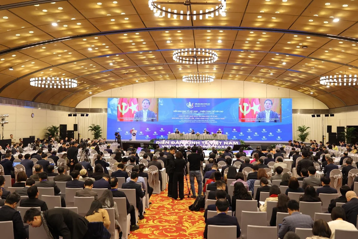 nhieu-van-de-nong-dinh-huong-lon-duoc-thao-luan-tai-dien-dan-kinh-te-viet-nam-2023-20221217175128-6862.jpg
