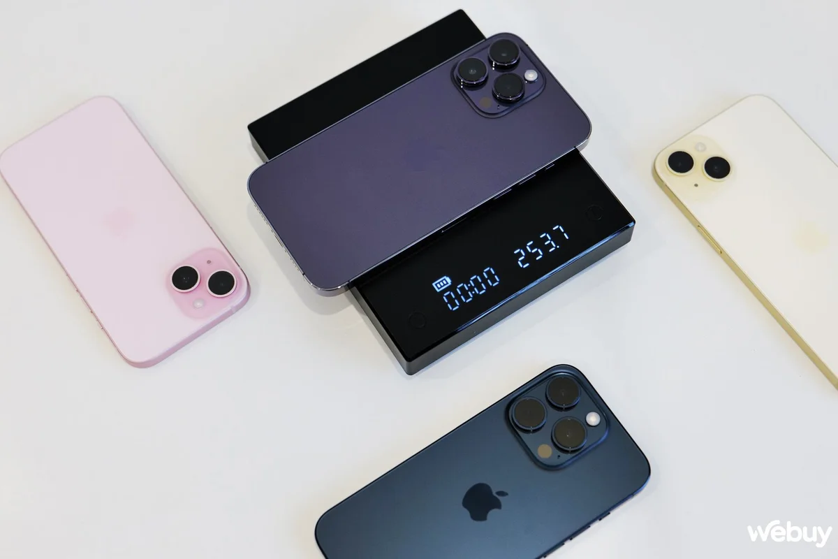 Trò chuyện độc quyền cùng sếp lớn Apple: “Công nghệ trên camera càng nhiều, điện thoại càng nặng nhưng Titan là thứ giúp mọi thứ nhẹ nhàng trên tay bạn”