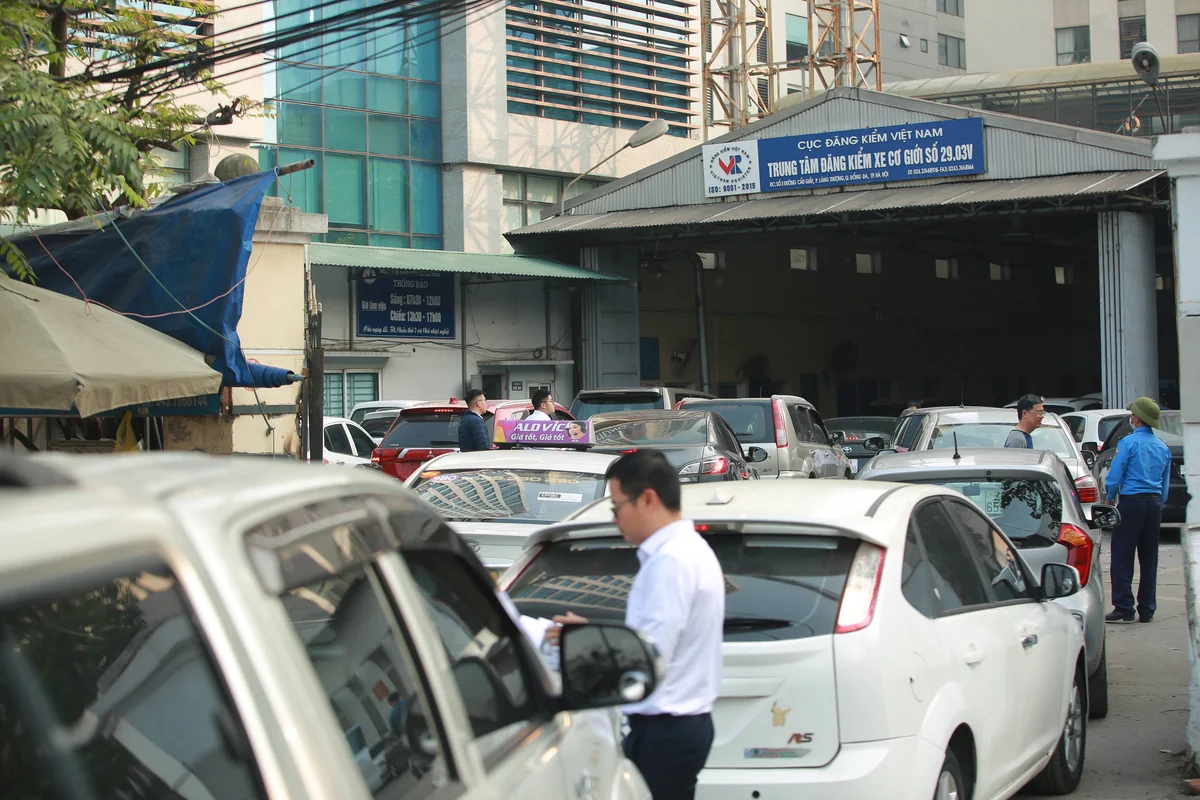 Nhiều trung tâm đăng kiểm ở Hà Nội bị dừng hoạt động